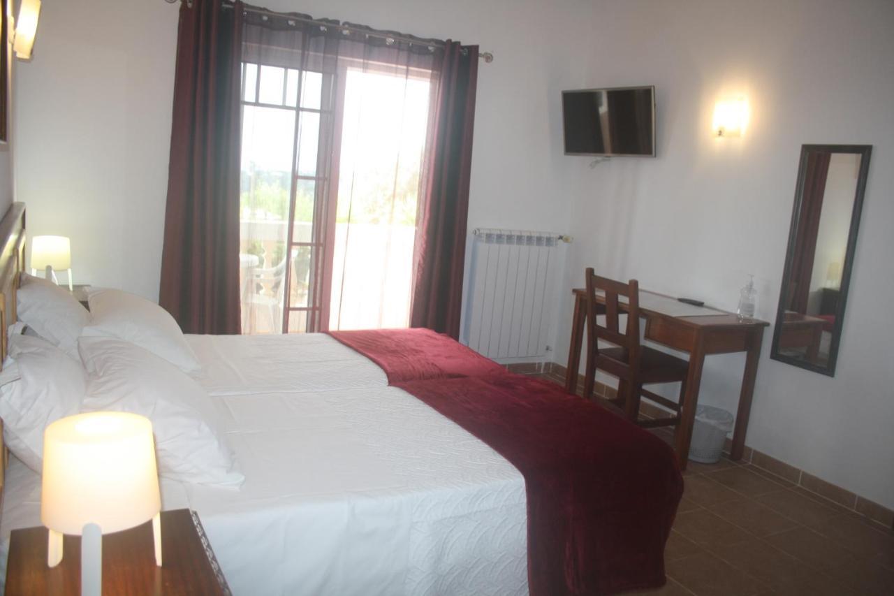 Santa Bárbara de Nexe Rustic Villa Guesthouse מראה חיצוני תמונה