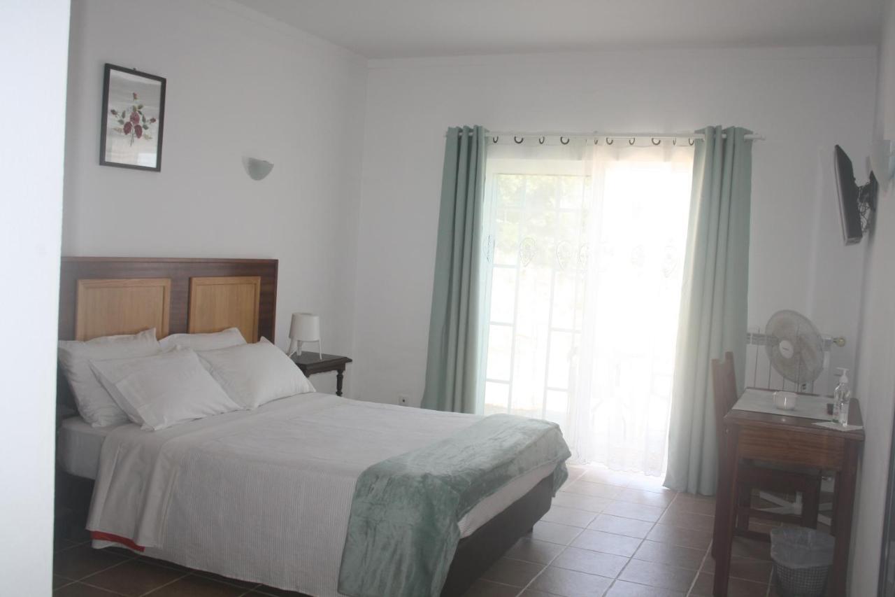 Santa Bárbara de Nexe Rustic Villa Guesthouse מראה חיצוני תמונה