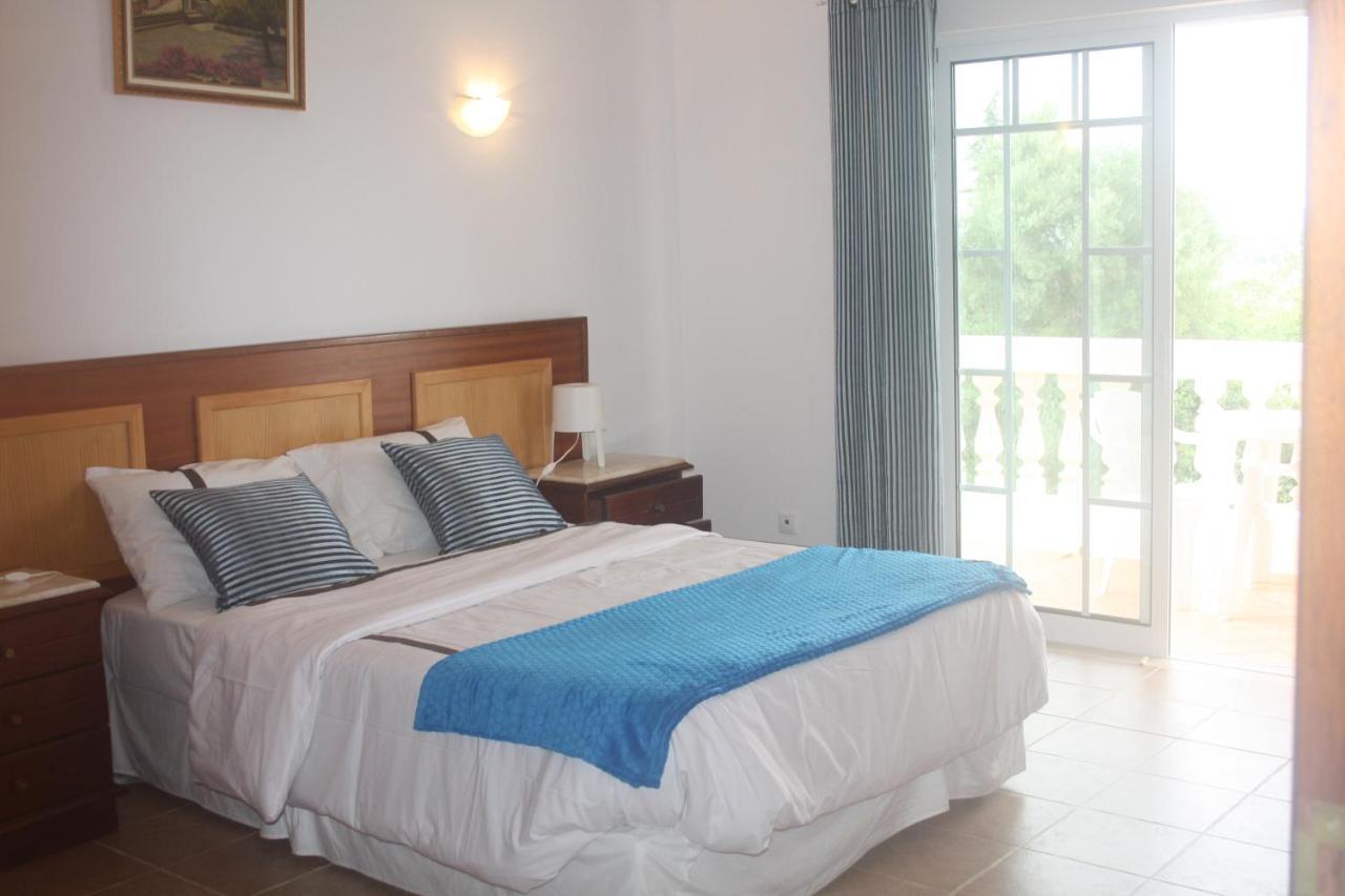 Santa Bárbara de Nexe Rustic Villa Guesthouse מראה חיצוני תמונה