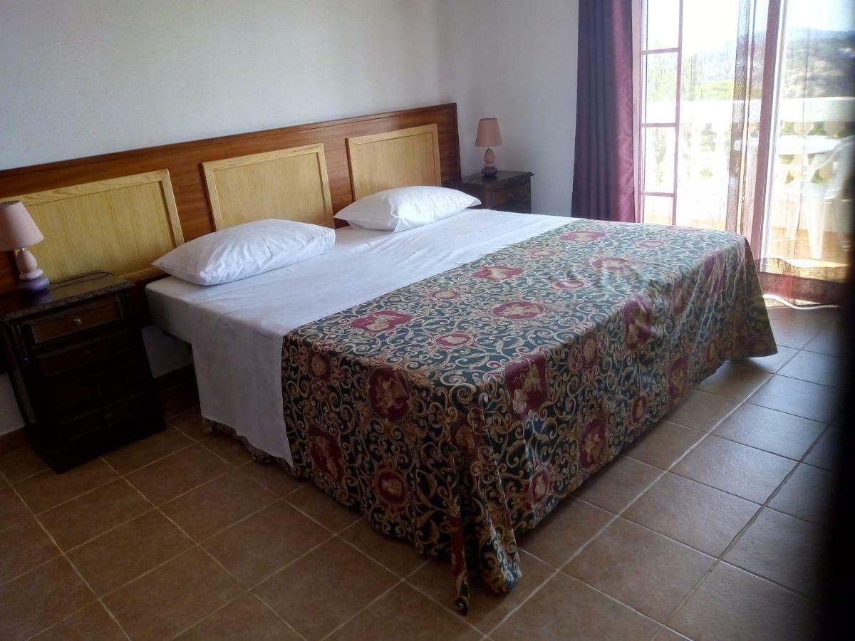 Santa Bárbara de Nexe Rustic Villa Guesthouse מראה חיצוני תמונה